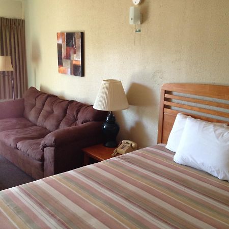دونيلون Dinner Bell Motel المظهر الخارجي الصورة